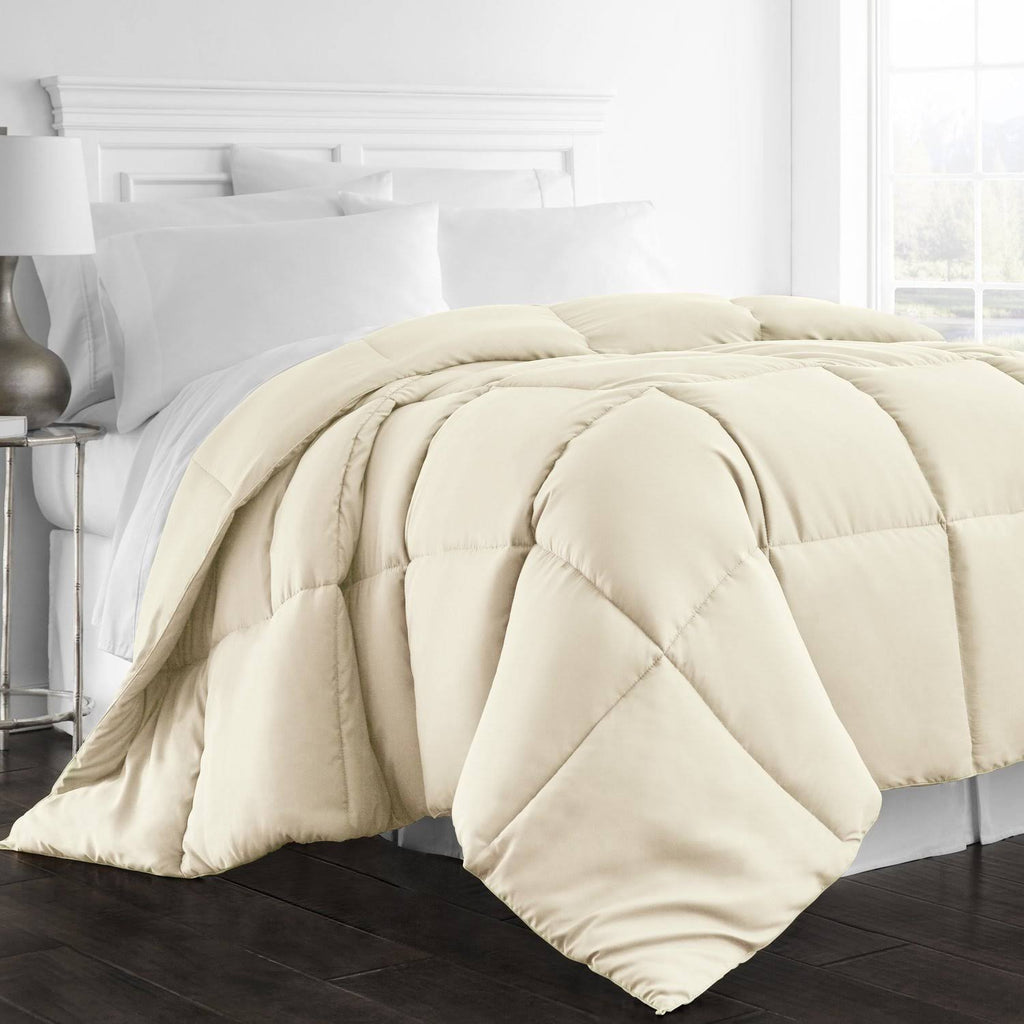 King Goose Down Alternative Comforter T7617