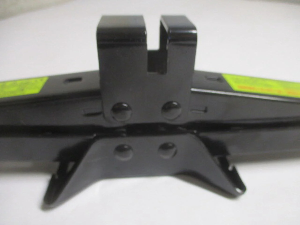 Pre-Owned 2020 Kia Sportage Wheel Tire Jack Assembly OEM A9339