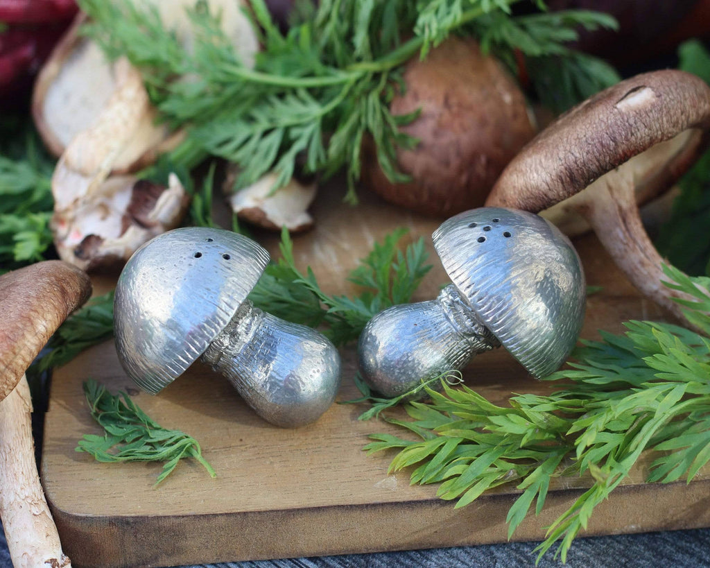 Mushroom Salt & Pepper Set U533