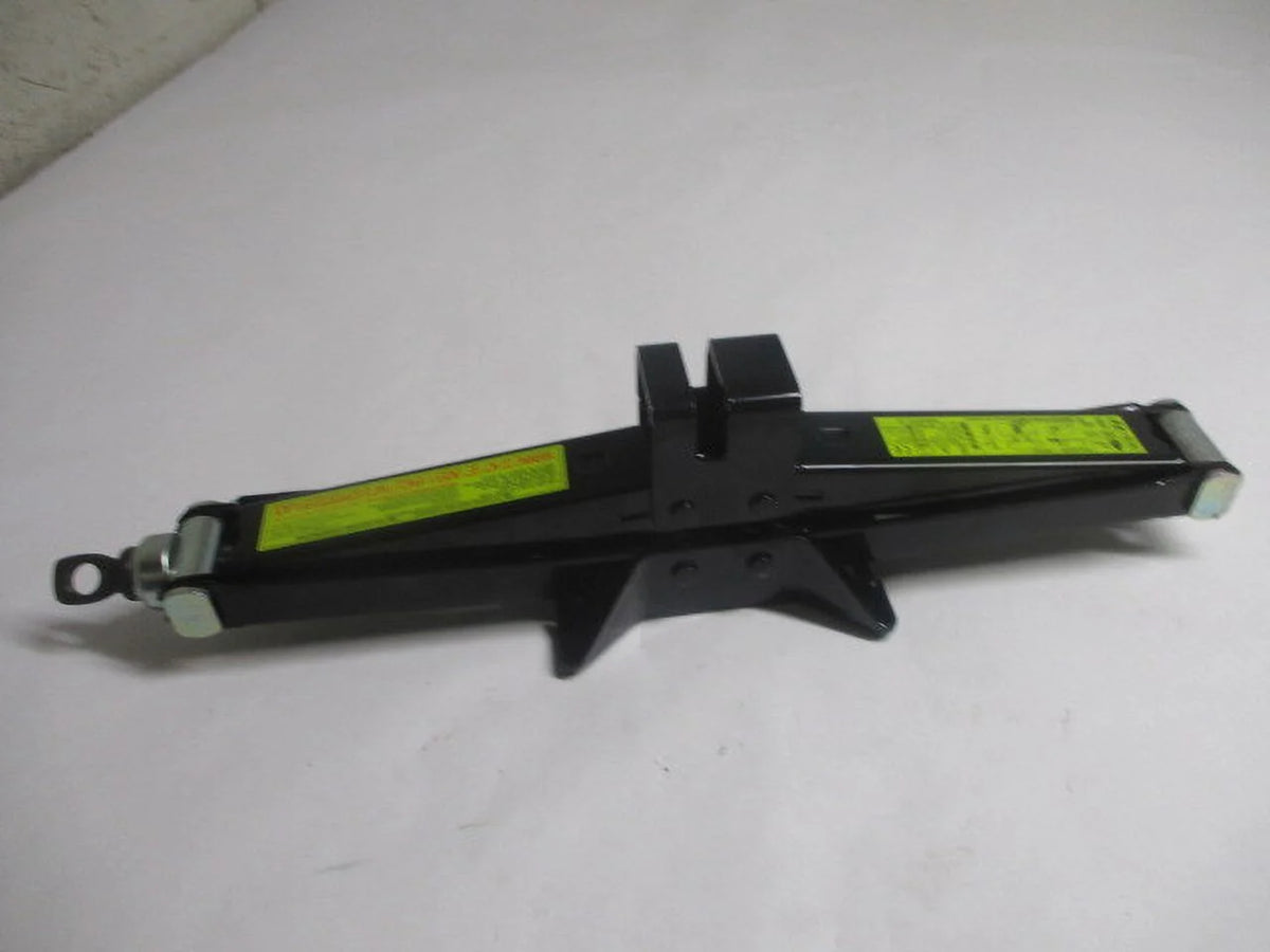 Pre-Owned 2020 Kia Sportage Wheel Tire Jack Assembly OEM A9339
