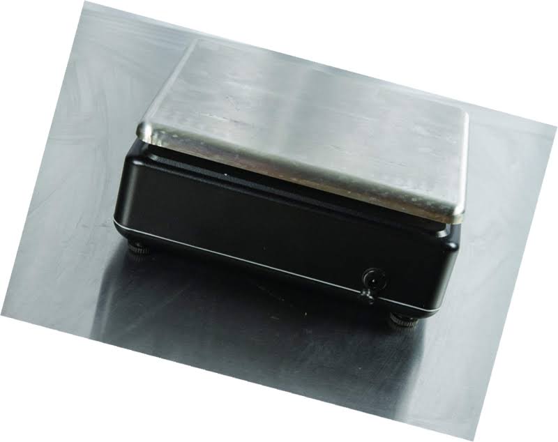 33 Pound Square Digital Scale Q485061