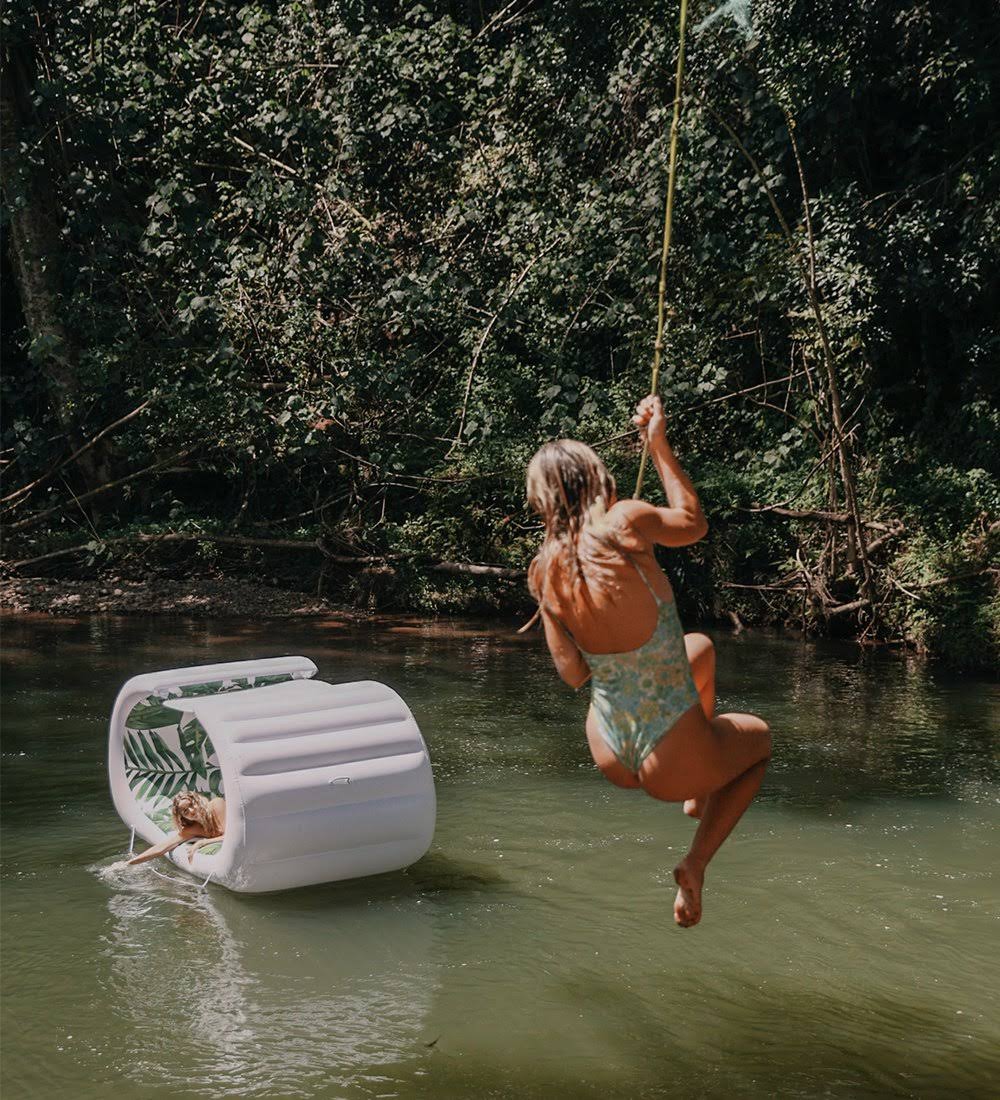 Tropical Bali Cabana R38514