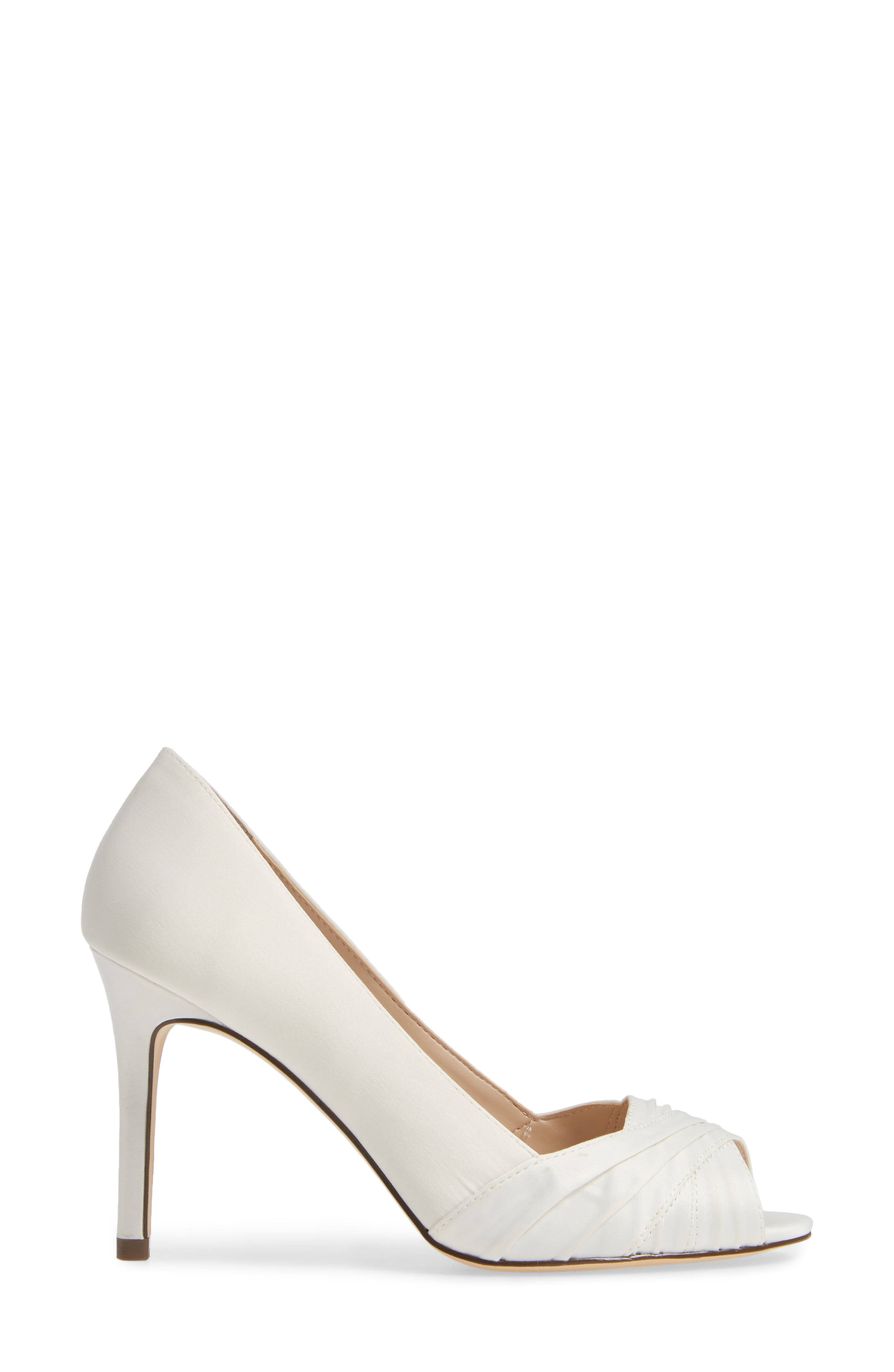 Satin Pump Q108470